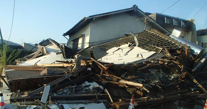 阪神大震災の住宅倒壊被害